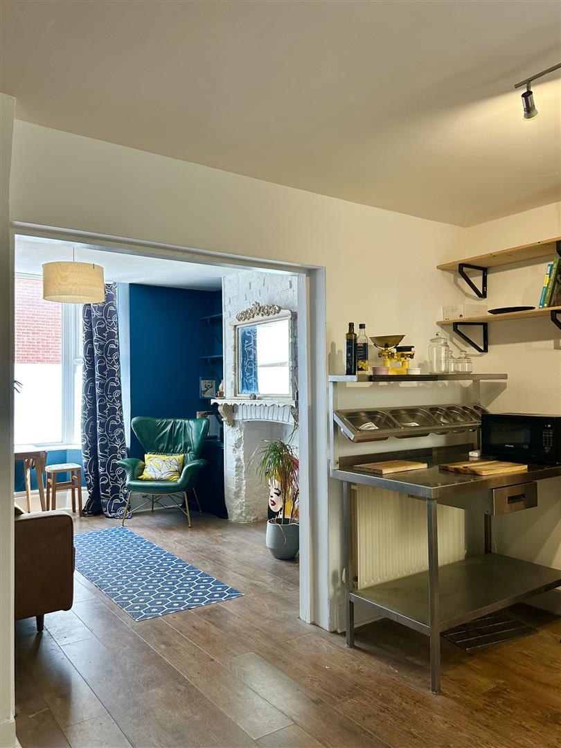 1 bed property in Western Road, St. Leonards-On-Sea